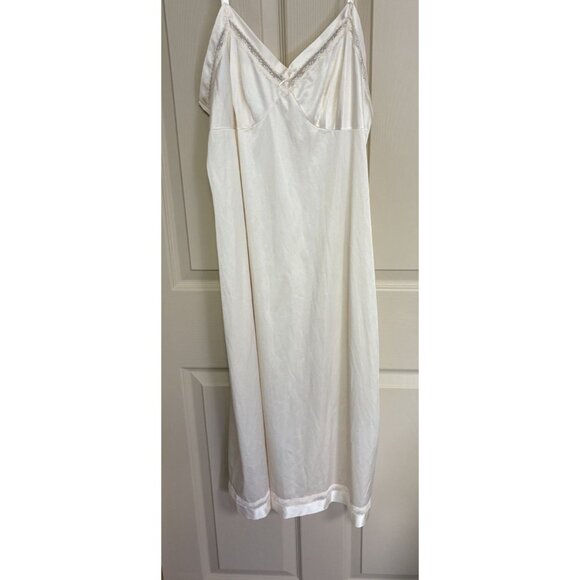 VINTAGE Lorraine Full Slip Womens Tall 34 Ivory Nylon Lace Trim Made USA - Picture 4 of 7